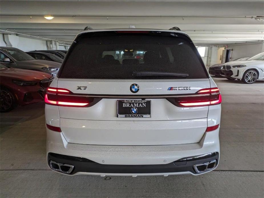 new 2025 BMW X7 car