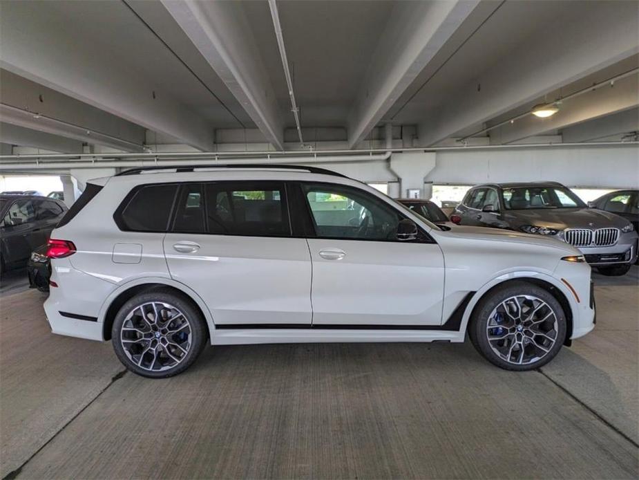 new 2025 BMW X7 car