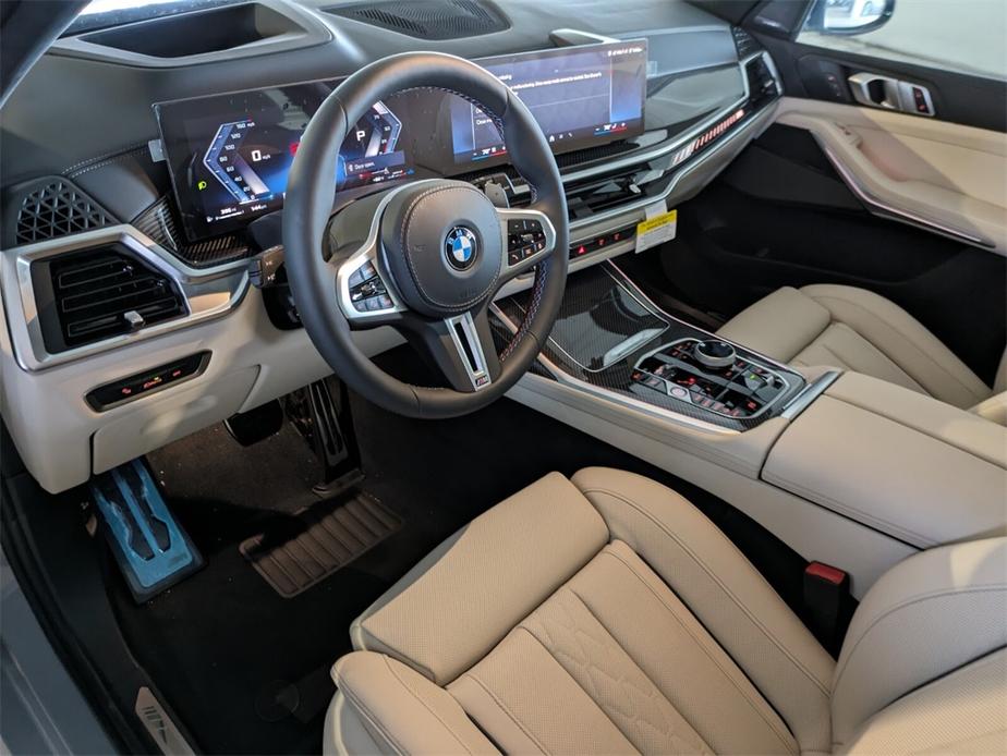 new 2025 BMW X7 car