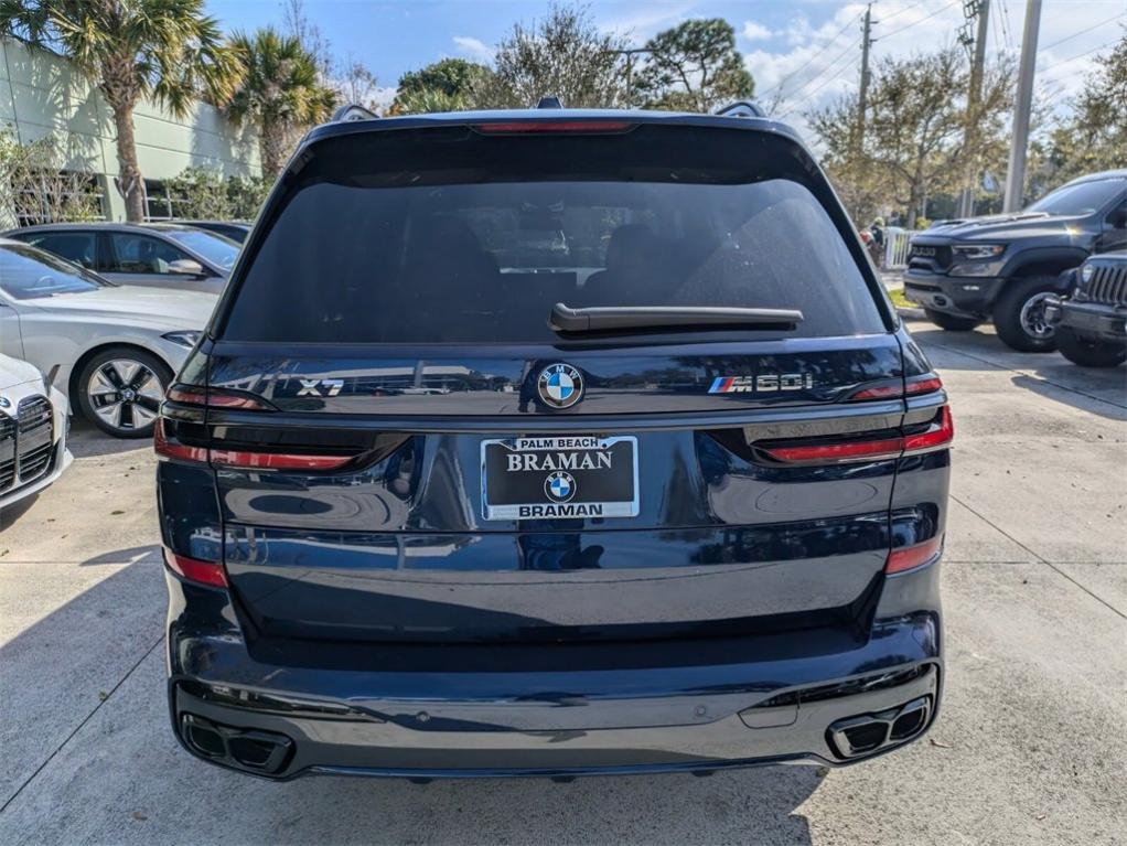 new 2025 BMW X7 car