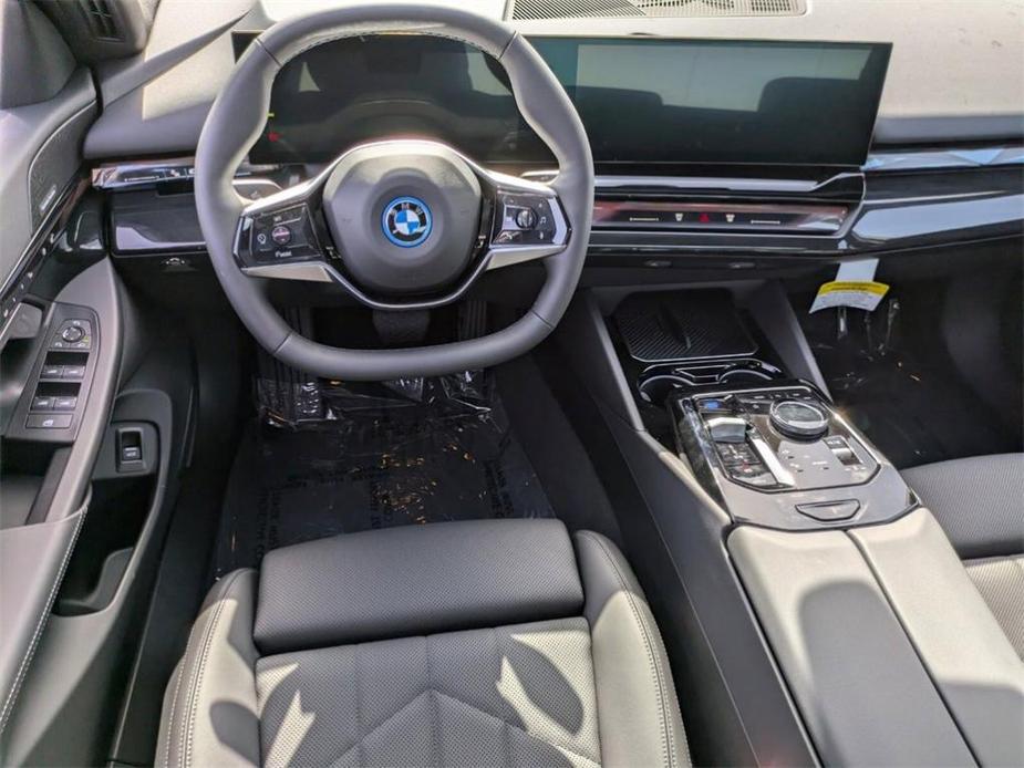 new 2024 BMW i5 car