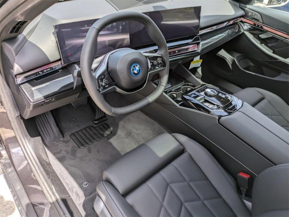 new 2024 BMW i5 car