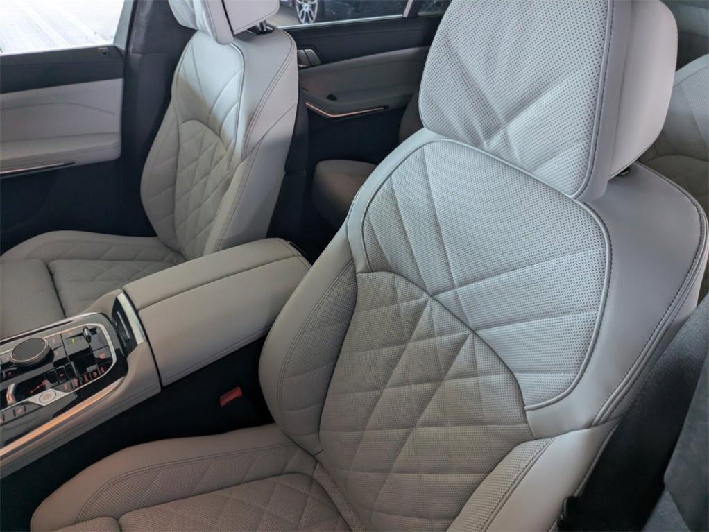 new 2026 BMW X7 car