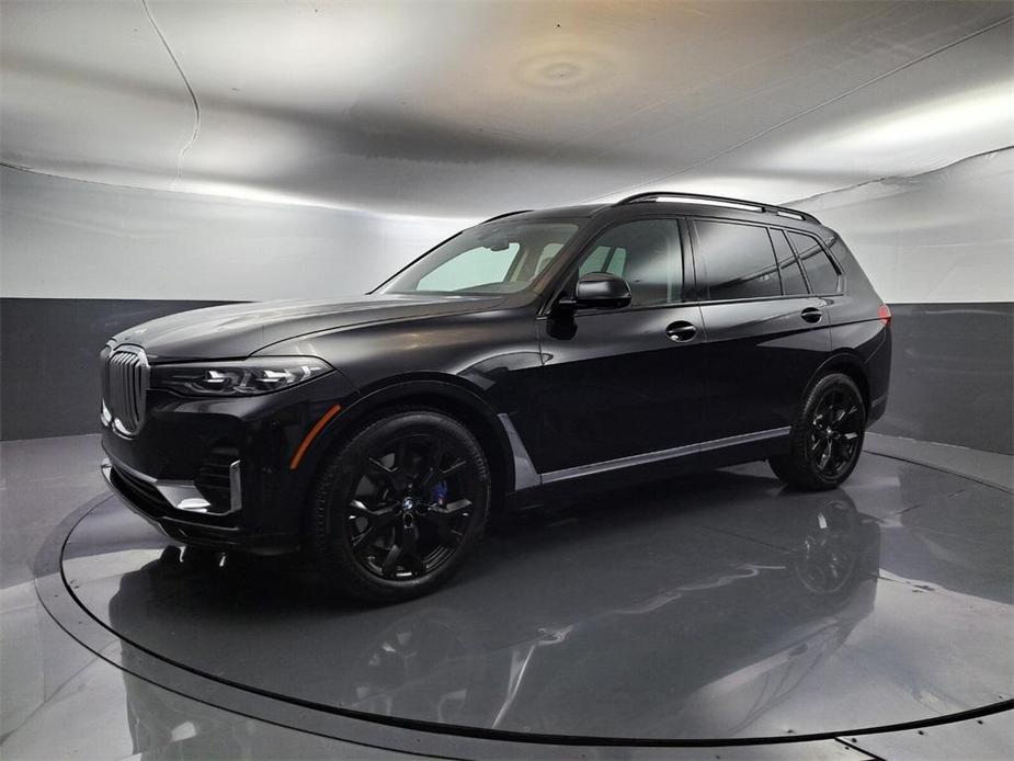 used 2022 BMW X7 car