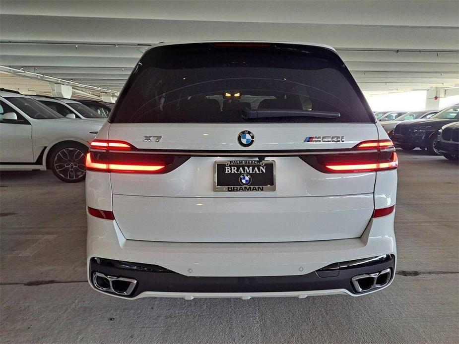 new 2025 BMW X7 car