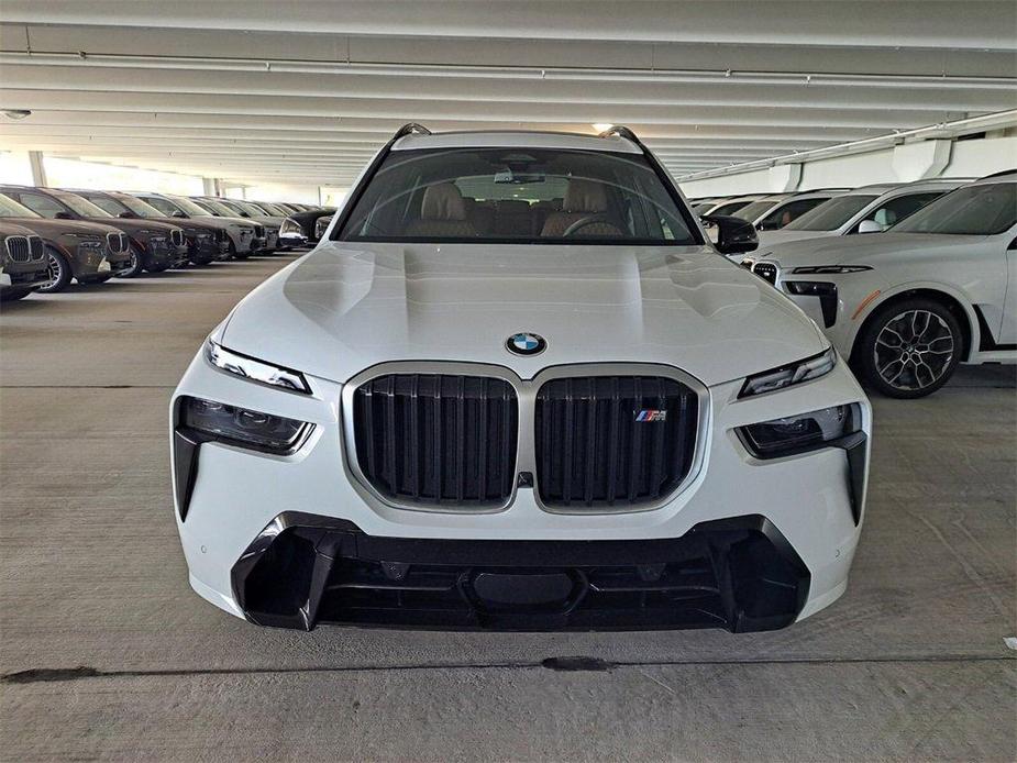 new 2025 BMW X7 car