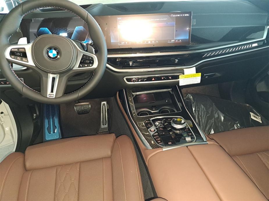 new 2025 BMW X7 car