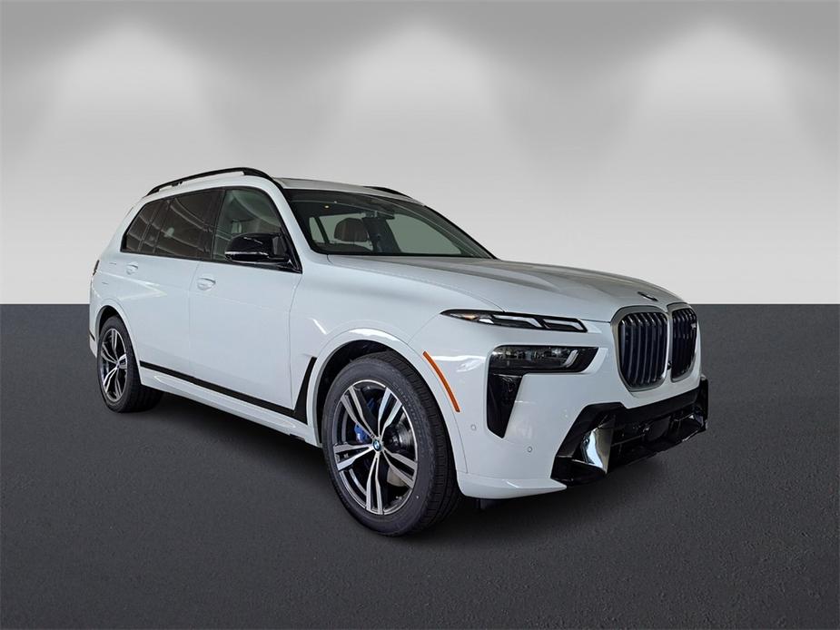 new 2025 BMW X7 car