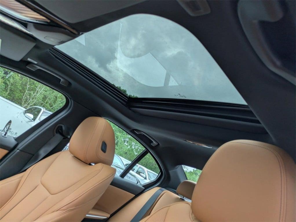 new 2025 BMW 330 car