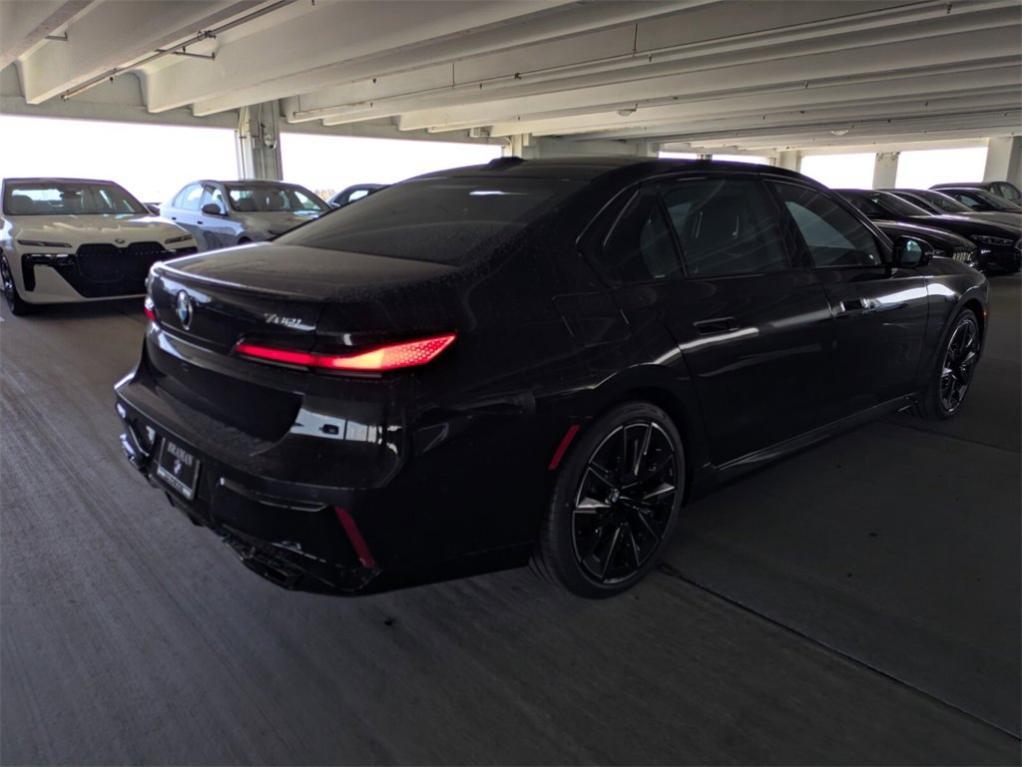 new 2025 BMW 760 car