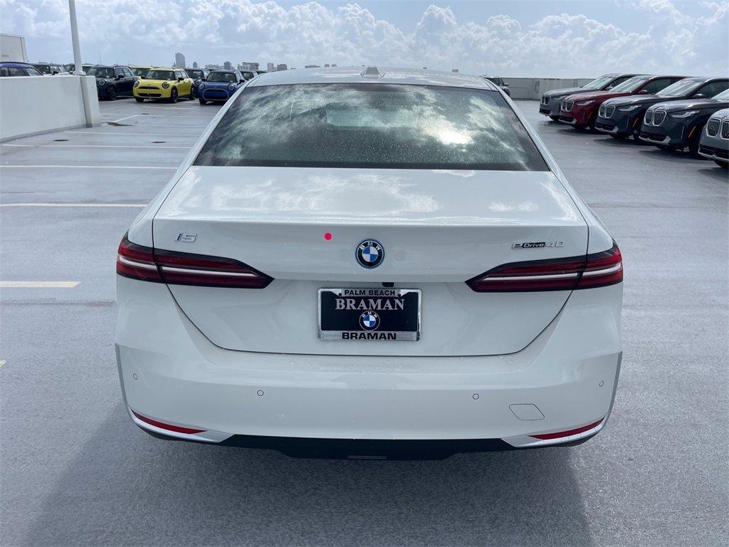 new 2025 BMW i5 car