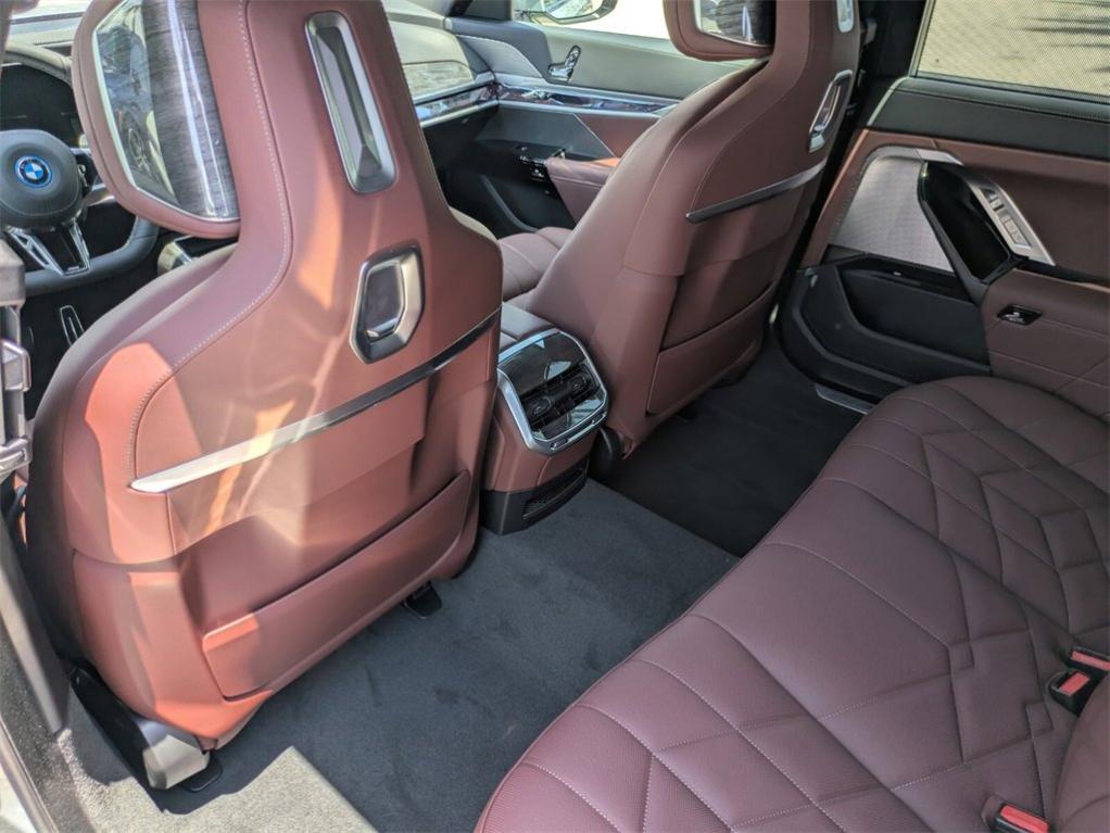new 2025 BMW 750e car