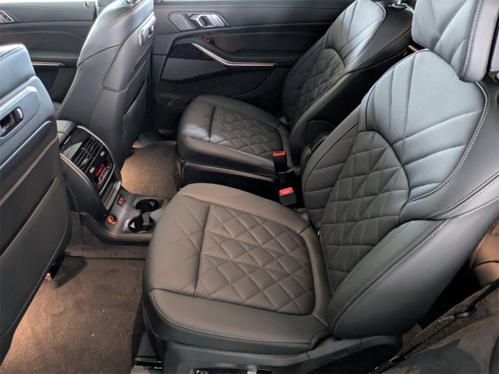 new 2026 BMW X7 car