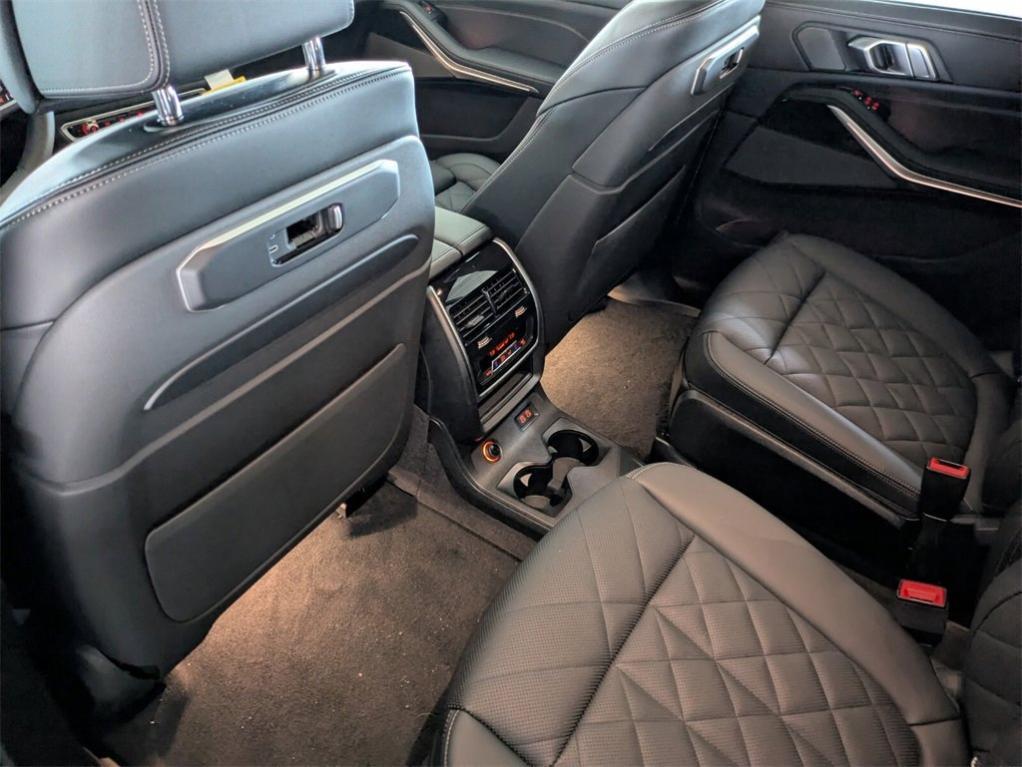 new 2026 BMW X7 car