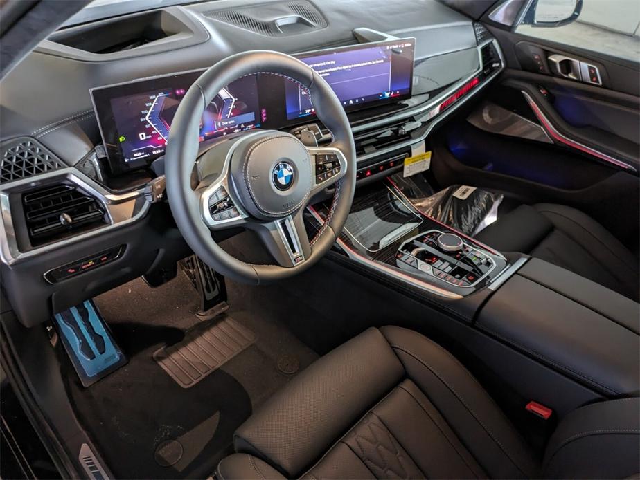 new 2025 BMW X7 car