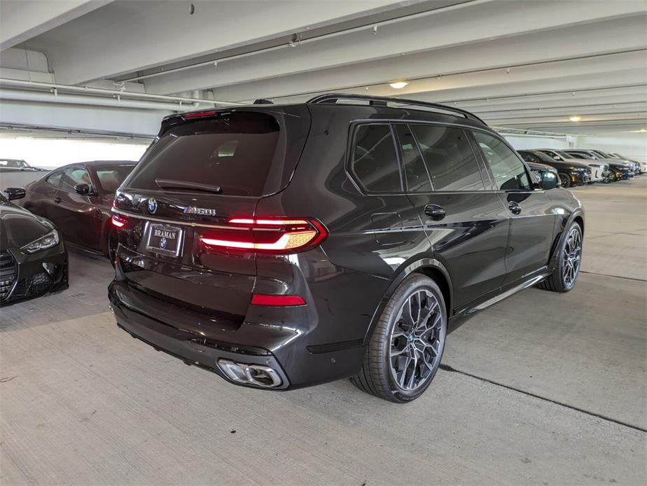 new 2025 BMW X7 car