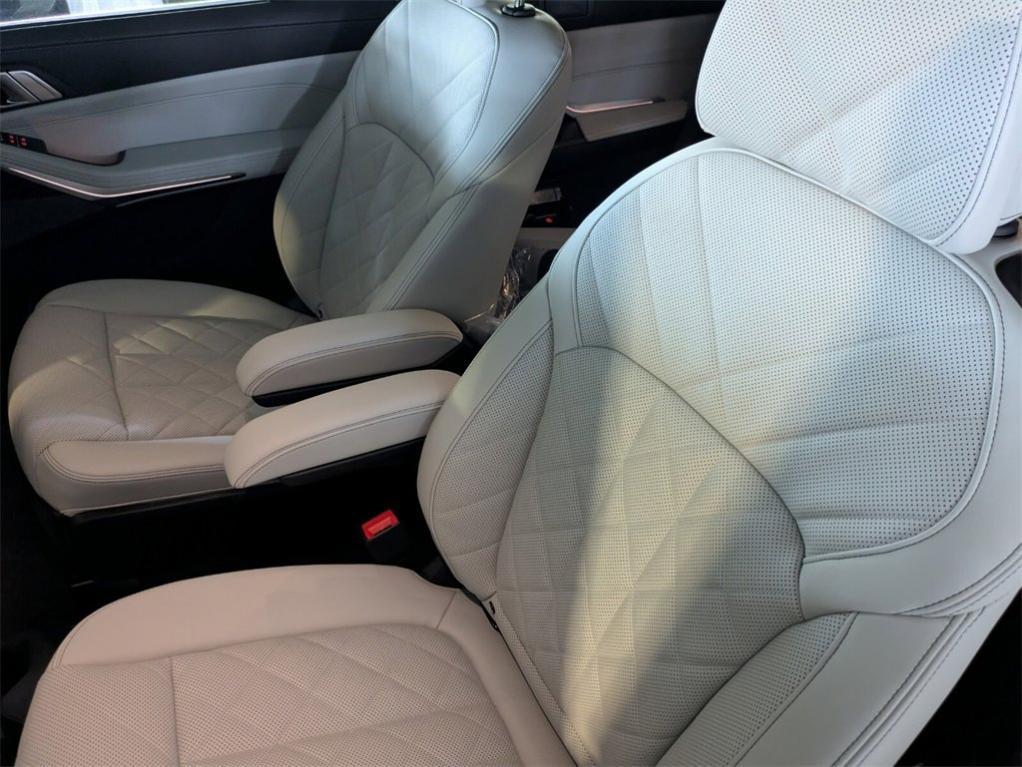 new 2026 BMW X7 car