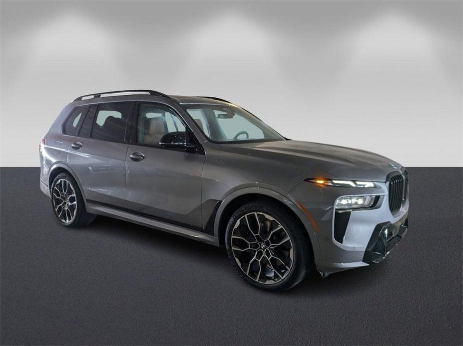 new 2025 BMW X7 car