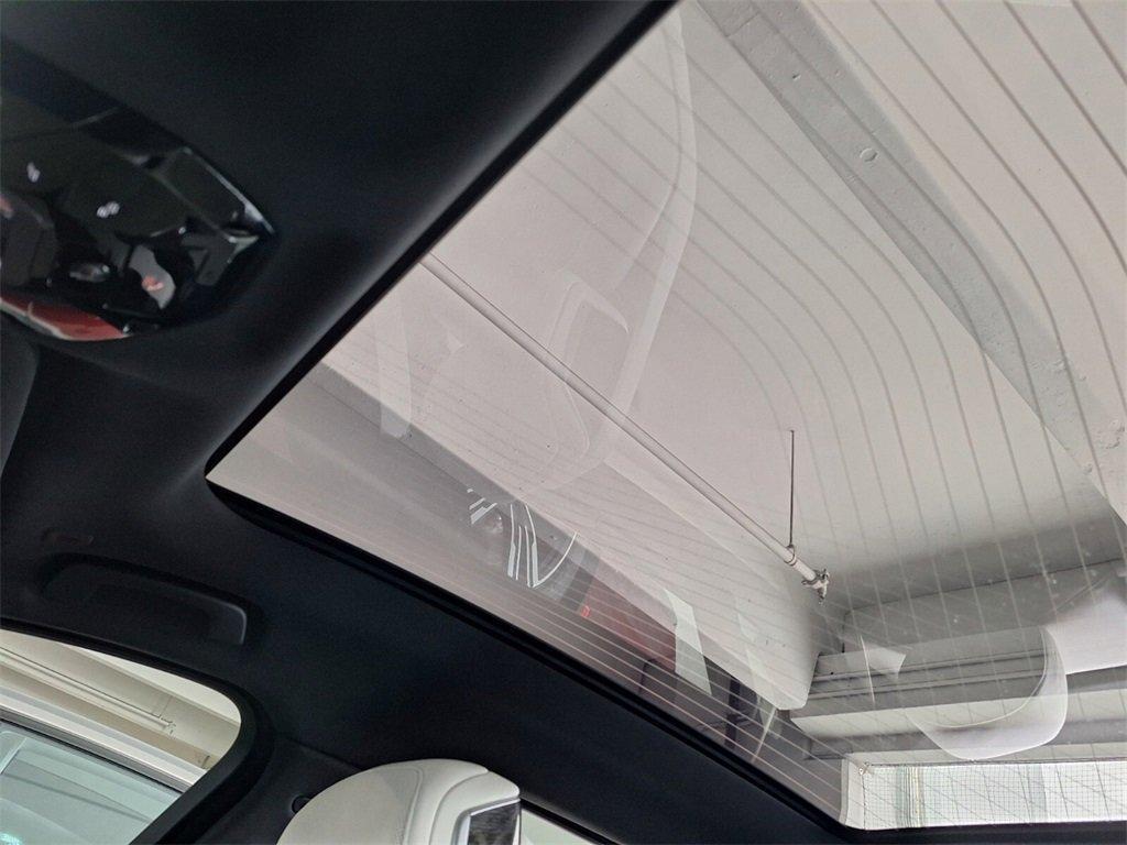 new 2025 BMW 750e car