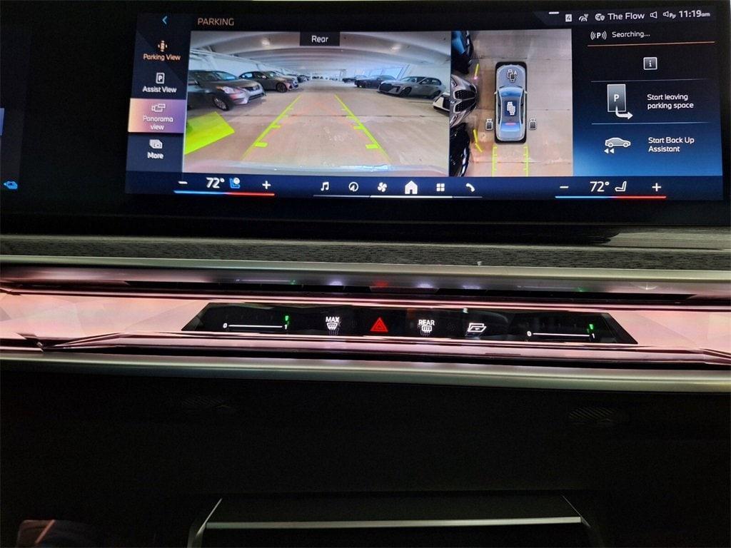 new 2025 BMW 750e car