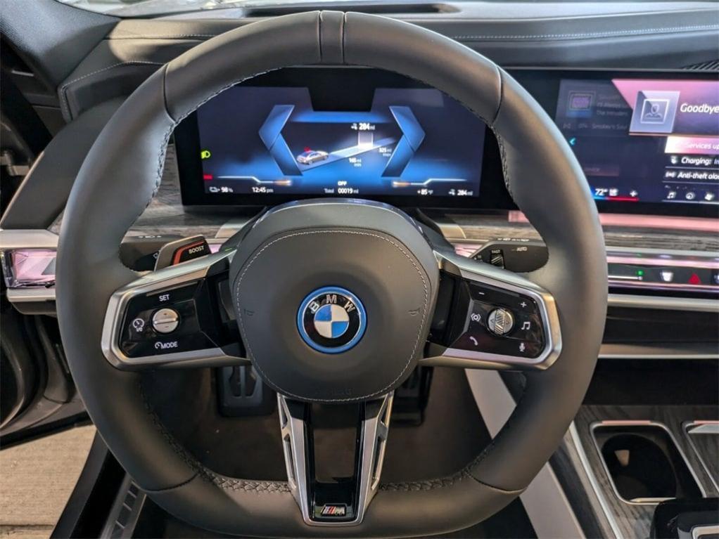 new 2024 BMW i7 car