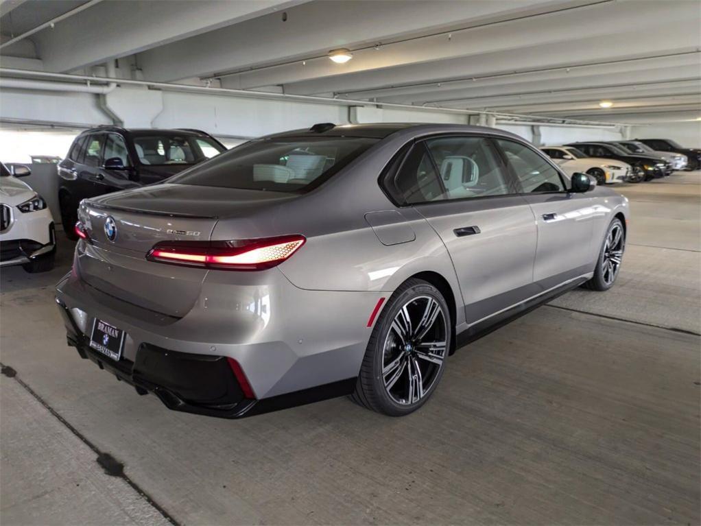 new 2024 BMW i7 car