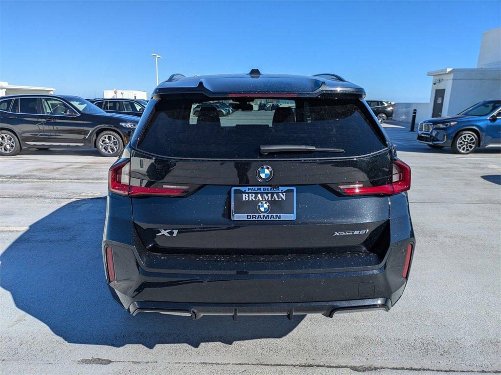 new 2025 BMW X1 car