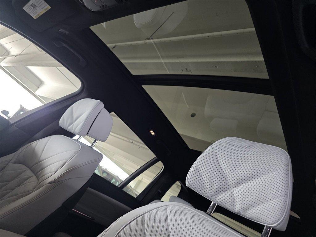 new 2026 BMW X7 car