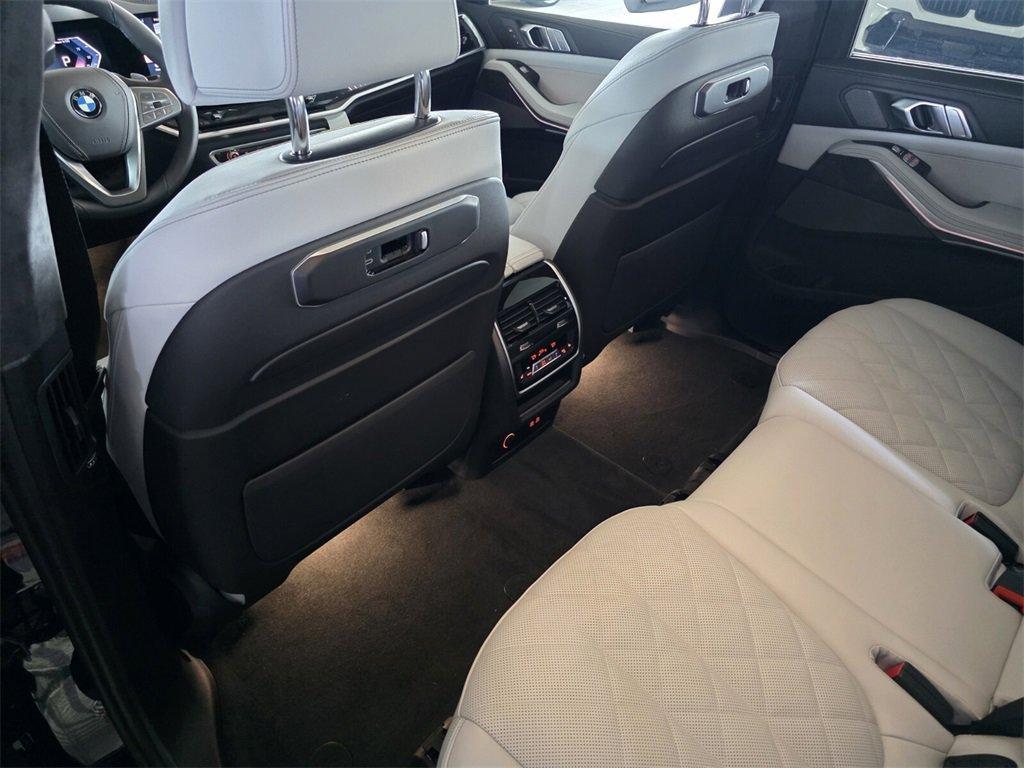 new 2026 BMW X7 car