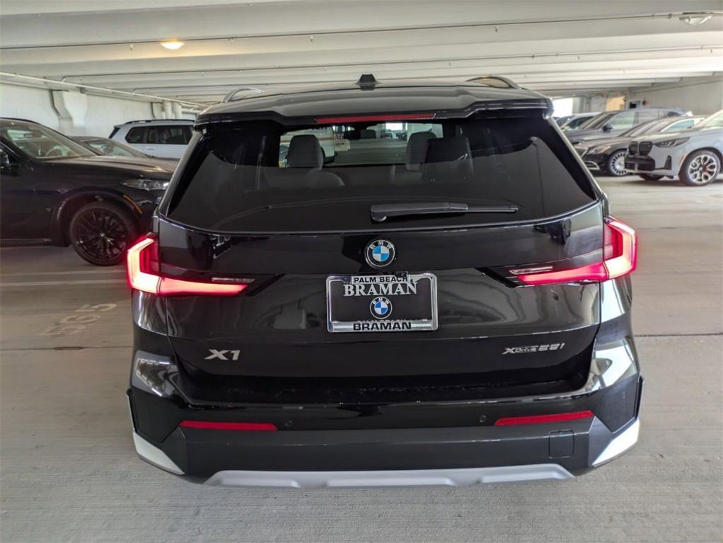 new 2025 BMW X1 car