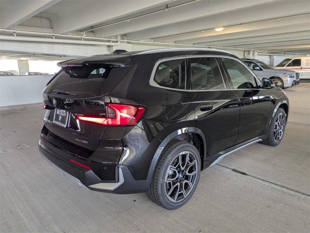 new 2025 BMW X1 car
