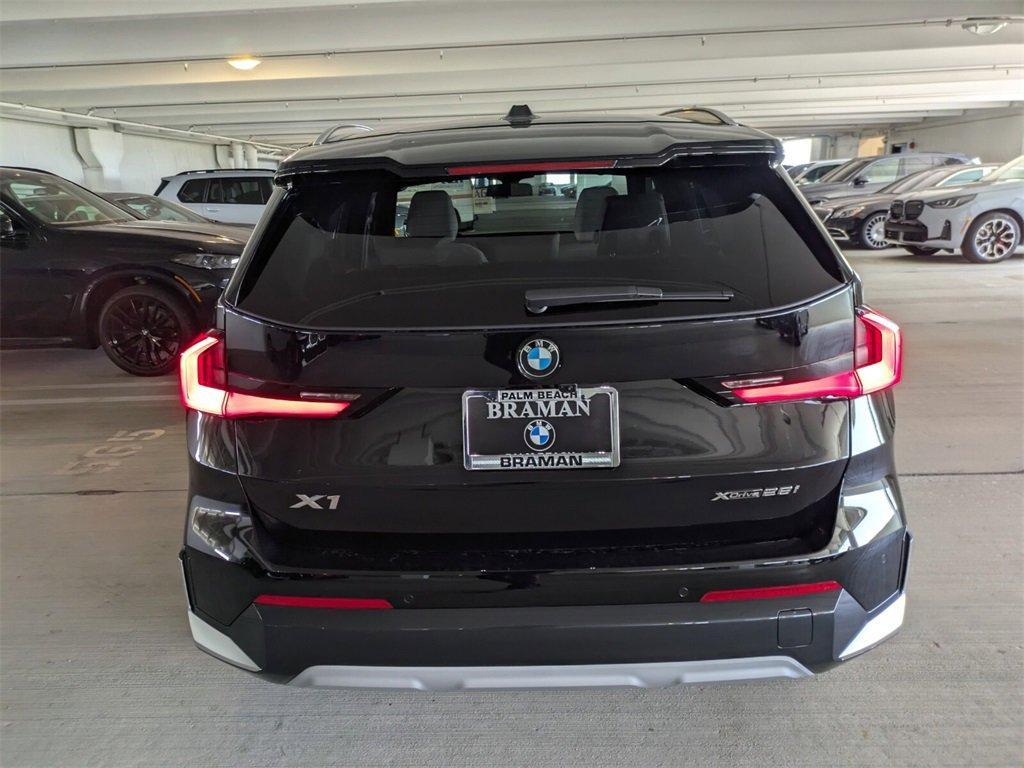 new 2025 BMW X1 car