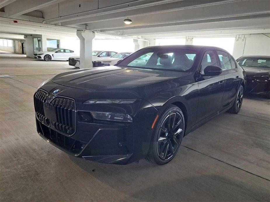 new 2024 BMW 760 car