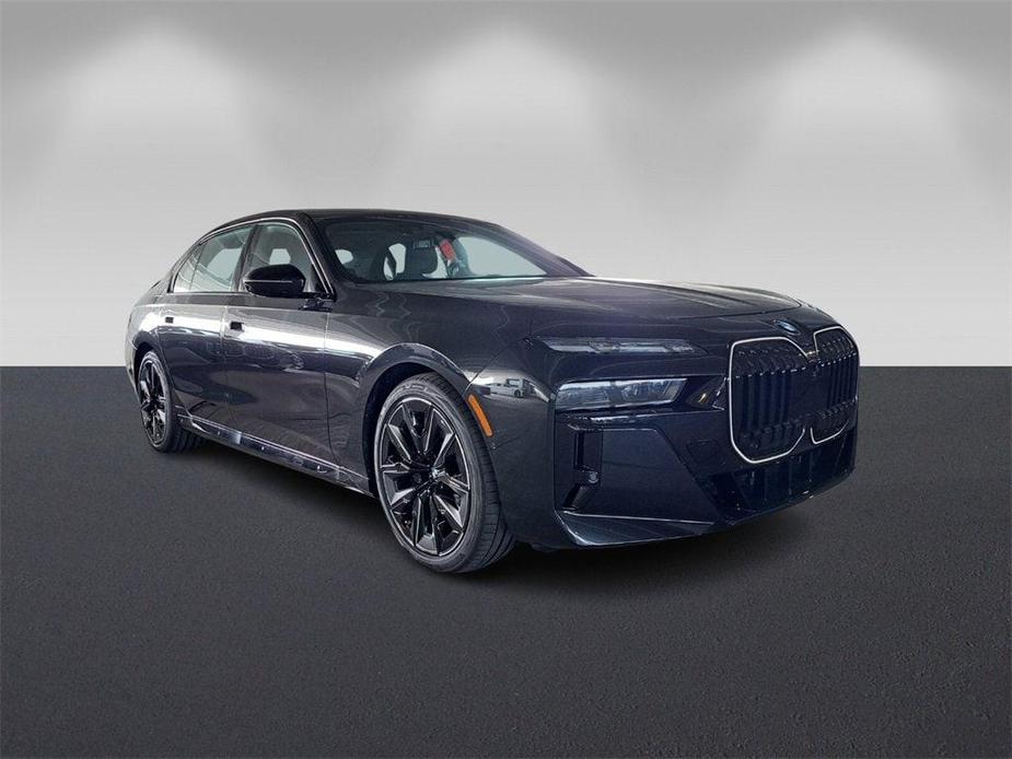 new 2024 BMW 760 car