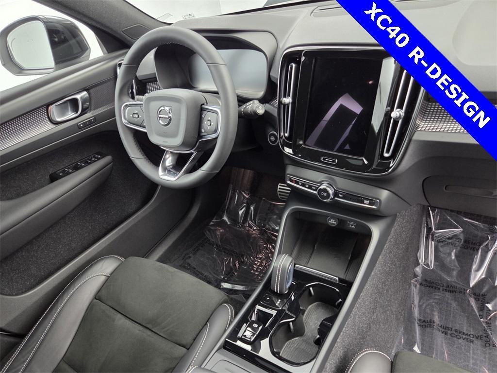 used 2022 Volvo XC40 car, priced at $29,995