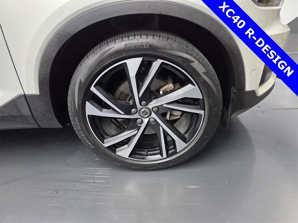 used 2022 Volvo XC40 car, priced at $29,995