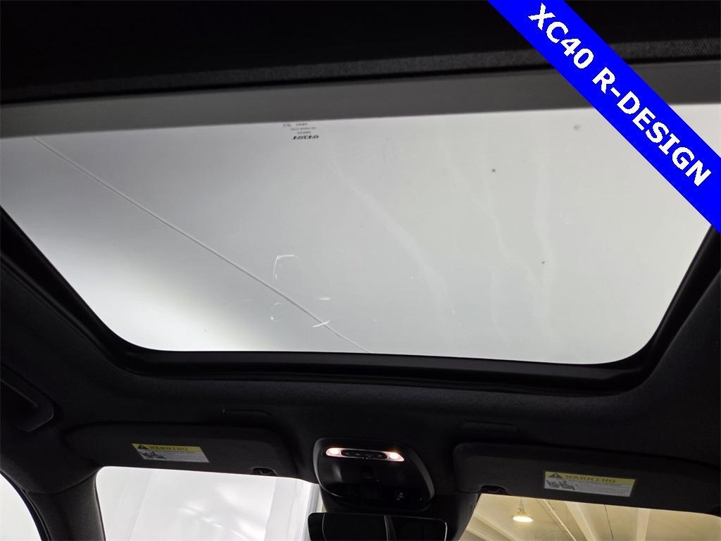 used 2022 Volvo XC40 car, priced at $29,995