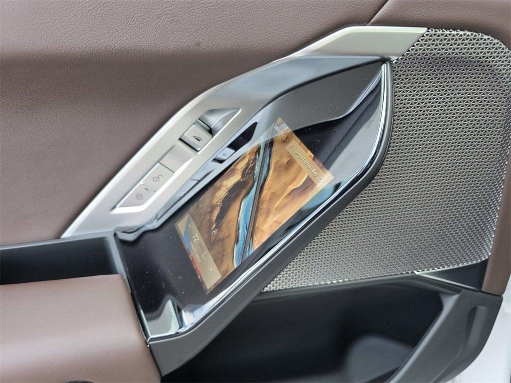 new 2025 BMW 760 car