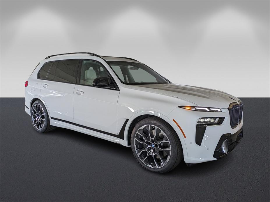 new 2025 BMW X7 car