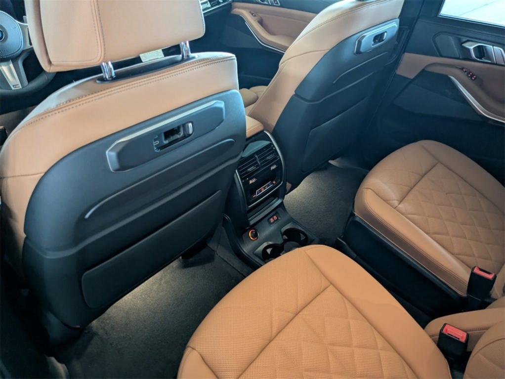 new 2026 BMW X7 car