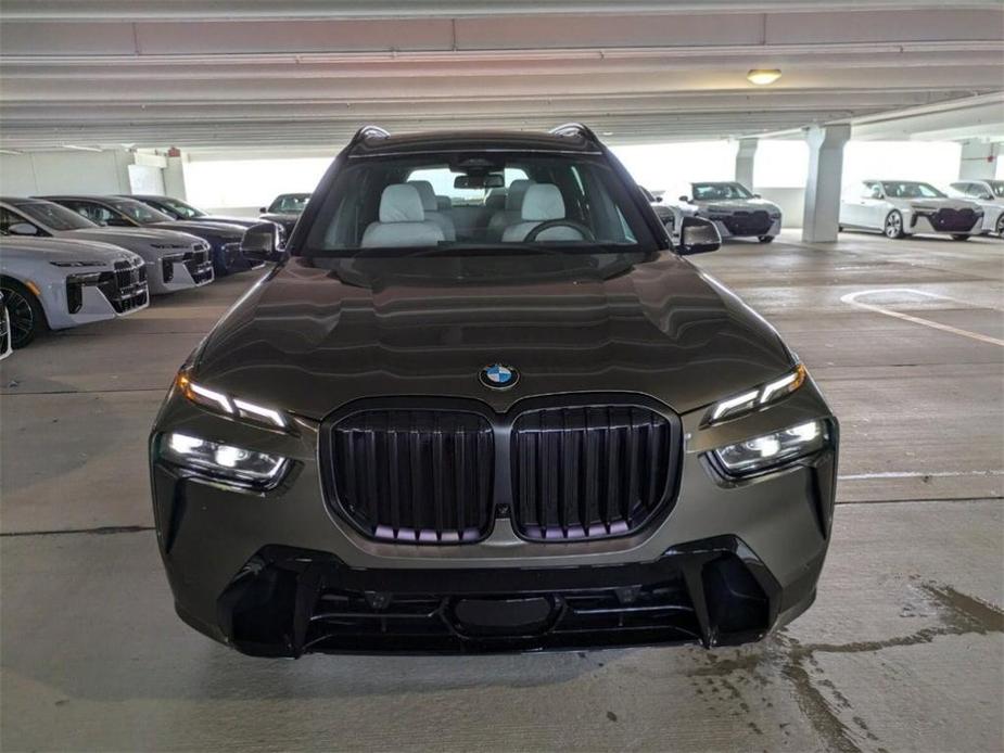 new 2025 BMW X7 car