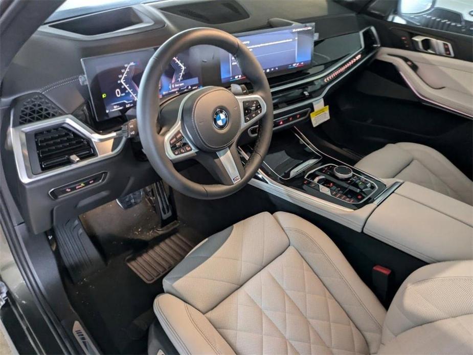 new 2025 BMW X7 car