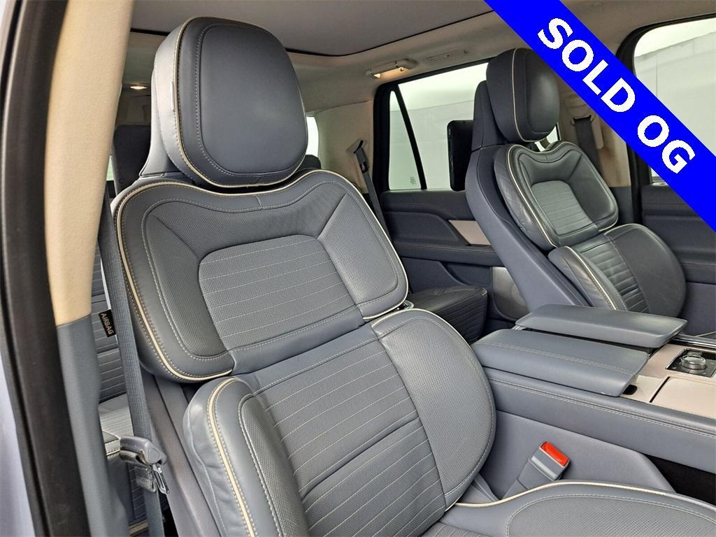used 2019 Lincoln Navigator car, priced at $42,995