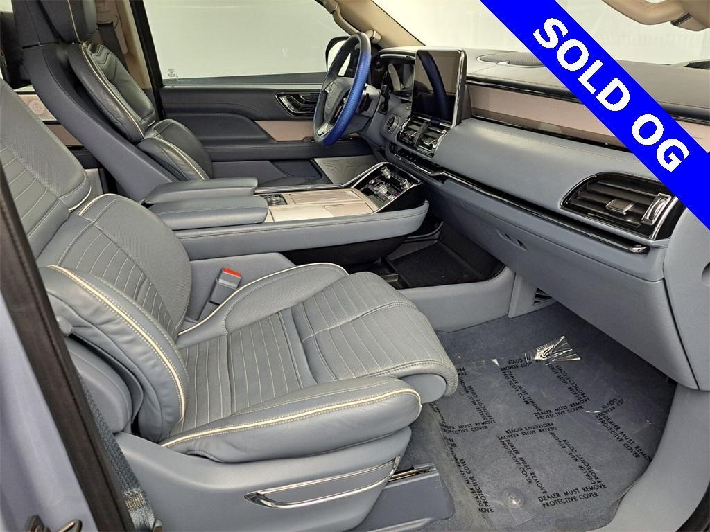 used 2019 Lincoln Navigator car, priced at $42,995