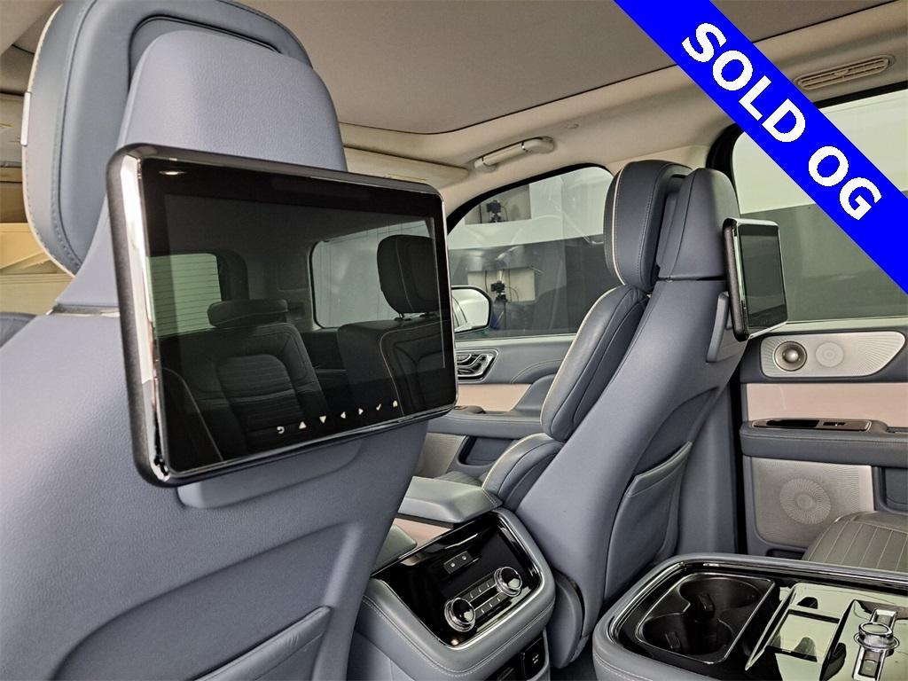 used 2019 Lincoln Navigator car, priced at $42,995