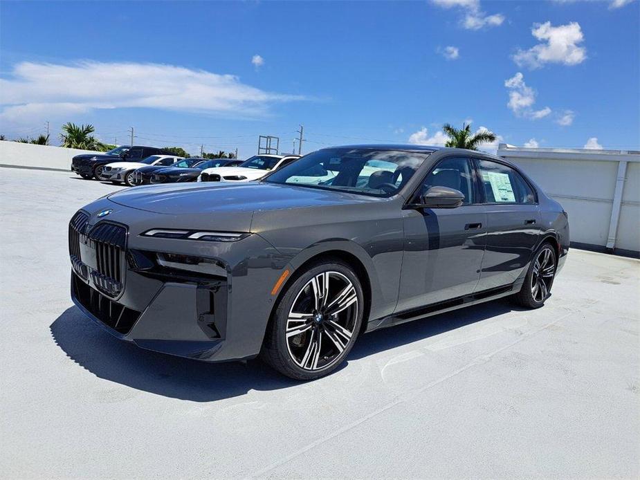 new 2024 BMW 760 car