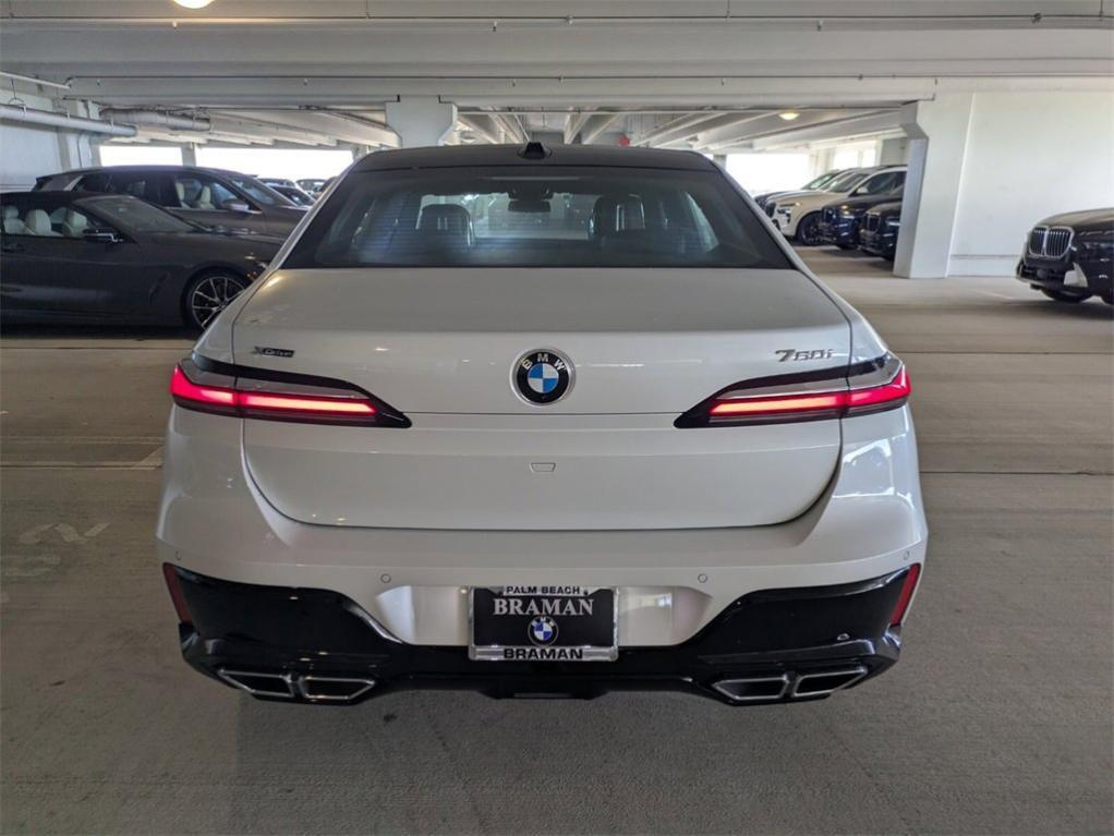 new 2025 BMW 760 car