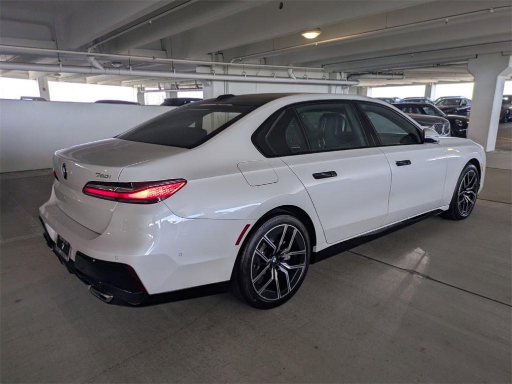 new 2025 BMW 760 car