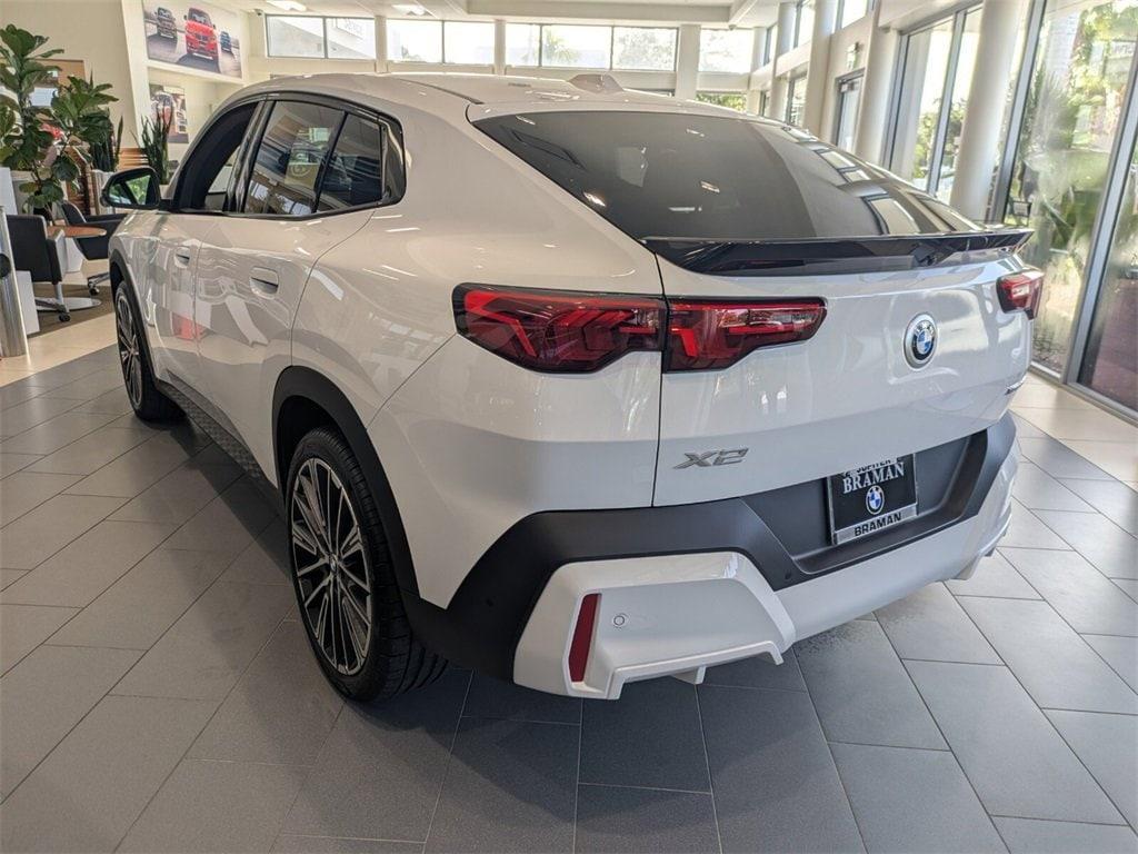 new 2025 BMW X2 car