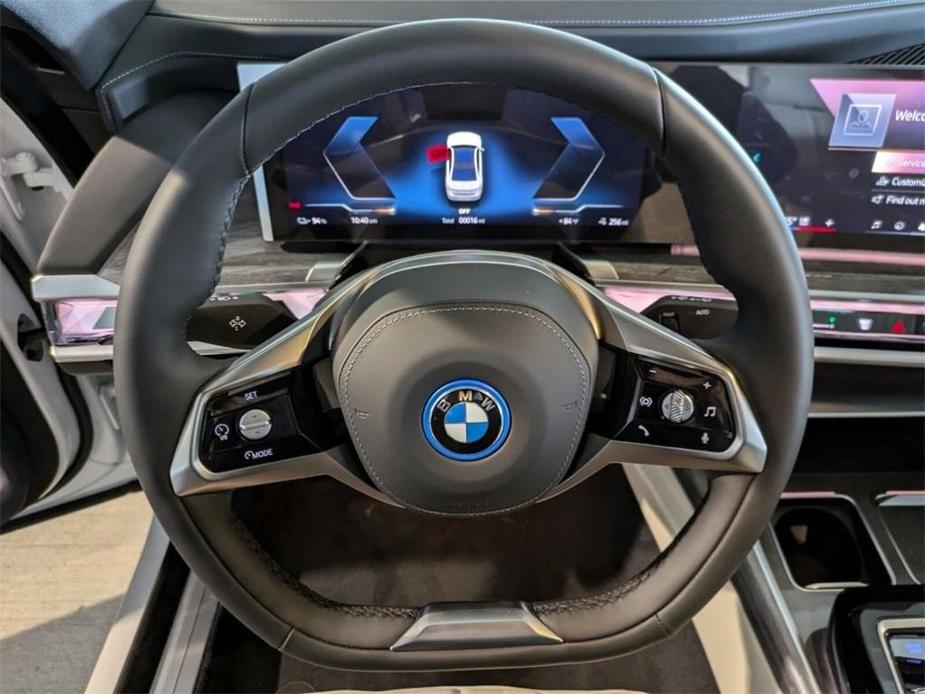 new 2024 BMW i7 car